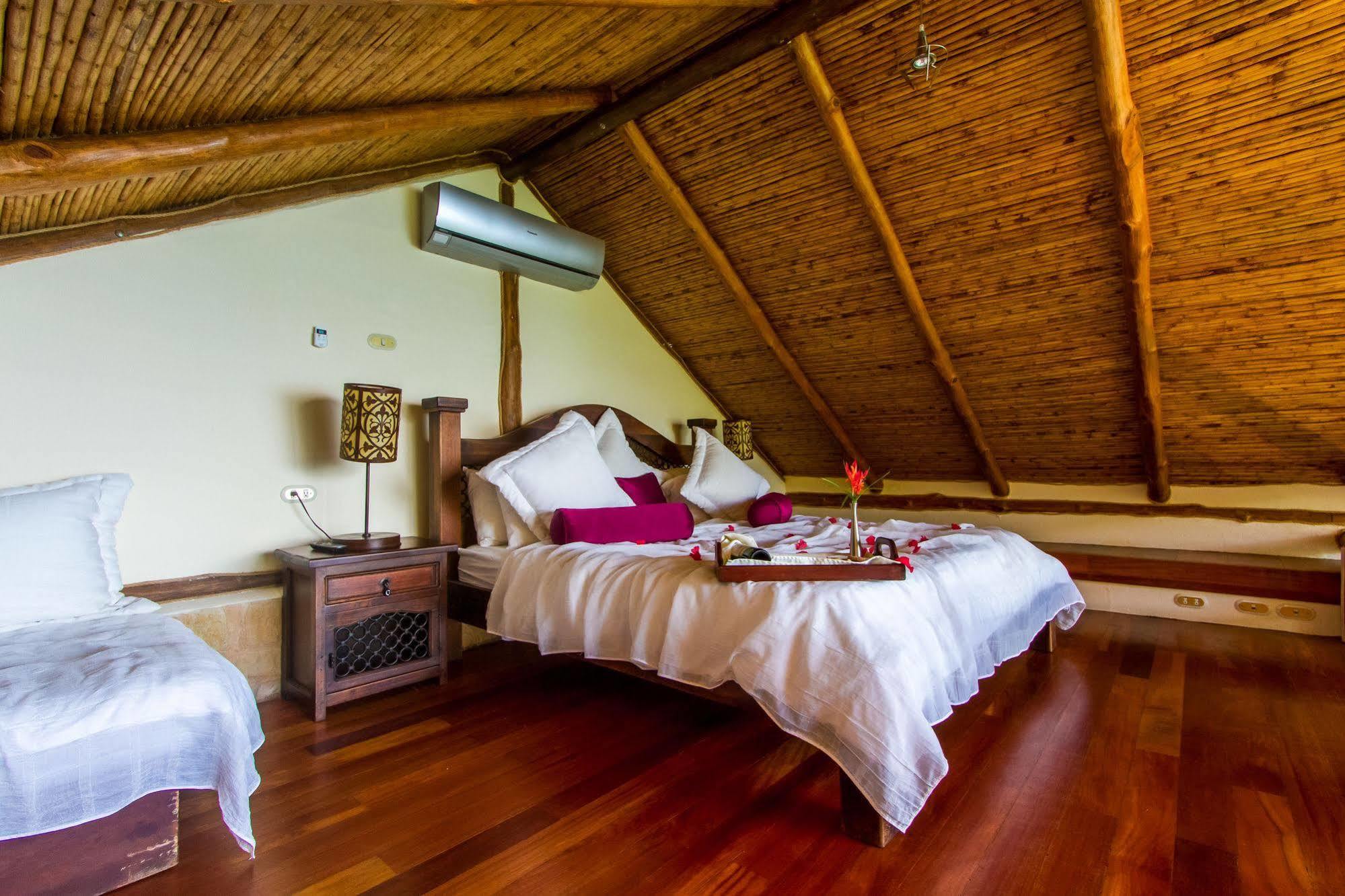 Issimo Suites Boutique Hotel & Spa - Adults Only Мануэль-Антонио Экстерьер фото